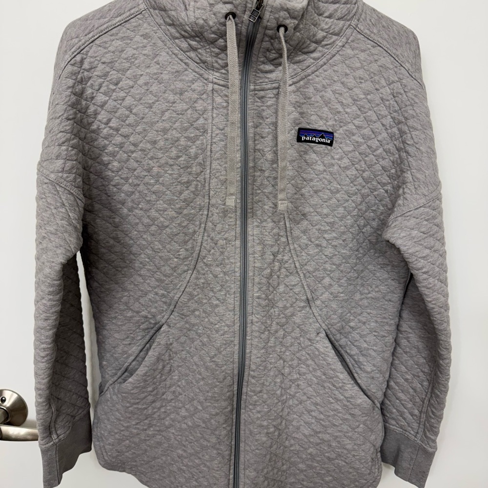 Patagonia Quilted Zip Hoodie in Light Gray - Picture 3 of 12